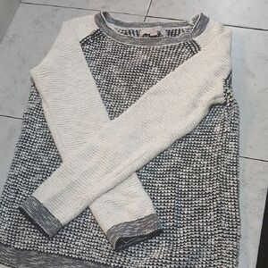 LOFT Ann TaylorMonochrome Knit Top